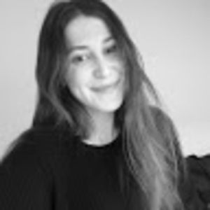 Meet your Posher, Cassandra